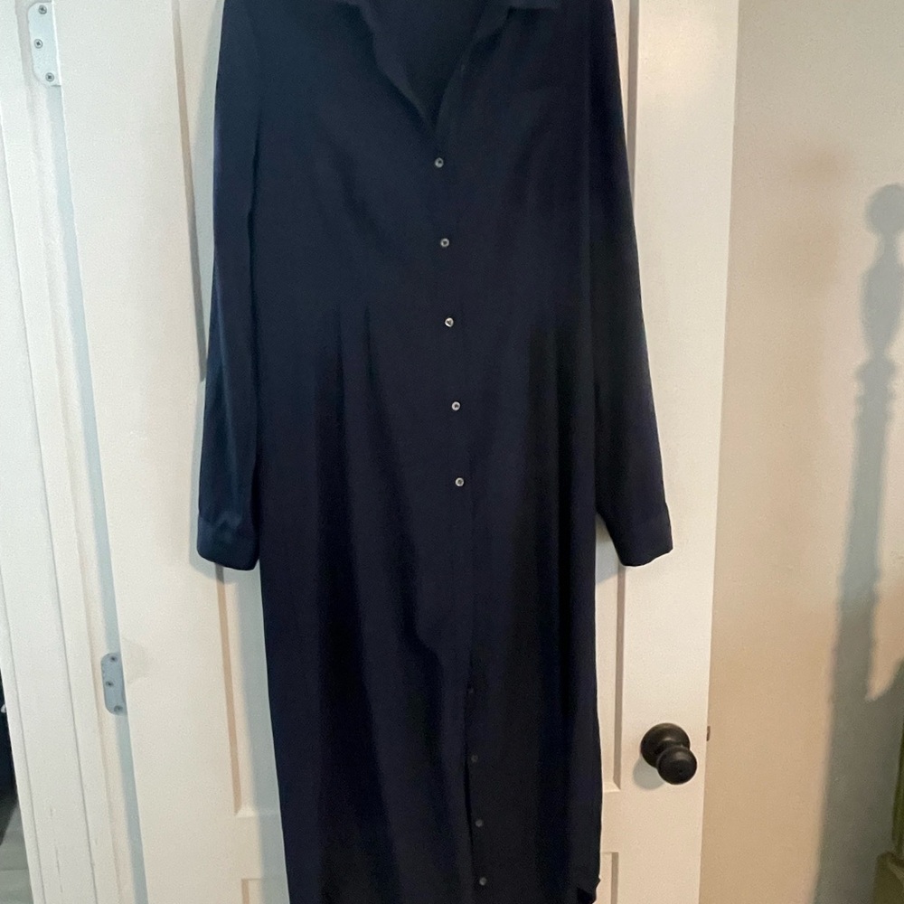 Elegant Navy Blue Button-Down Dress